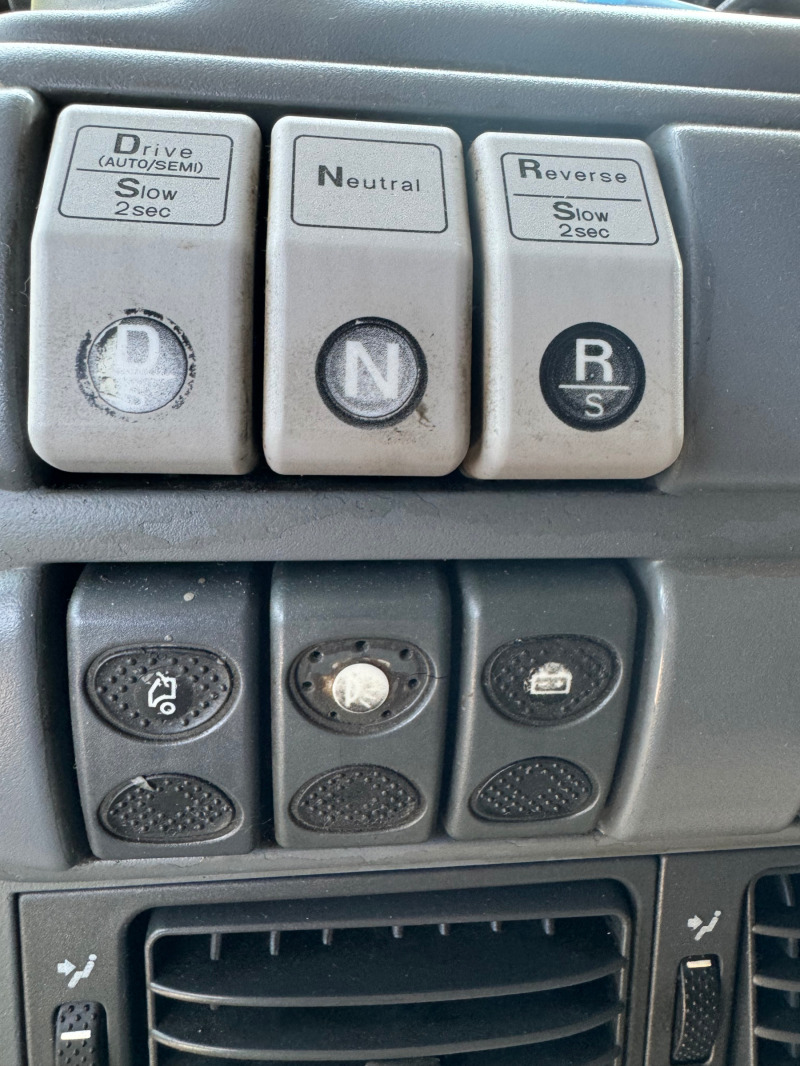 Iveco Stralis 450 Е5 Мега Автоматик+ Интардер, снимка 12 - Камиони - 46438527