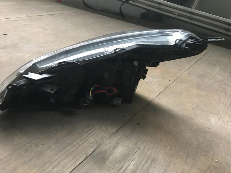 Светлини за Toyota Yaris, снимка 3 - Части - 53556484