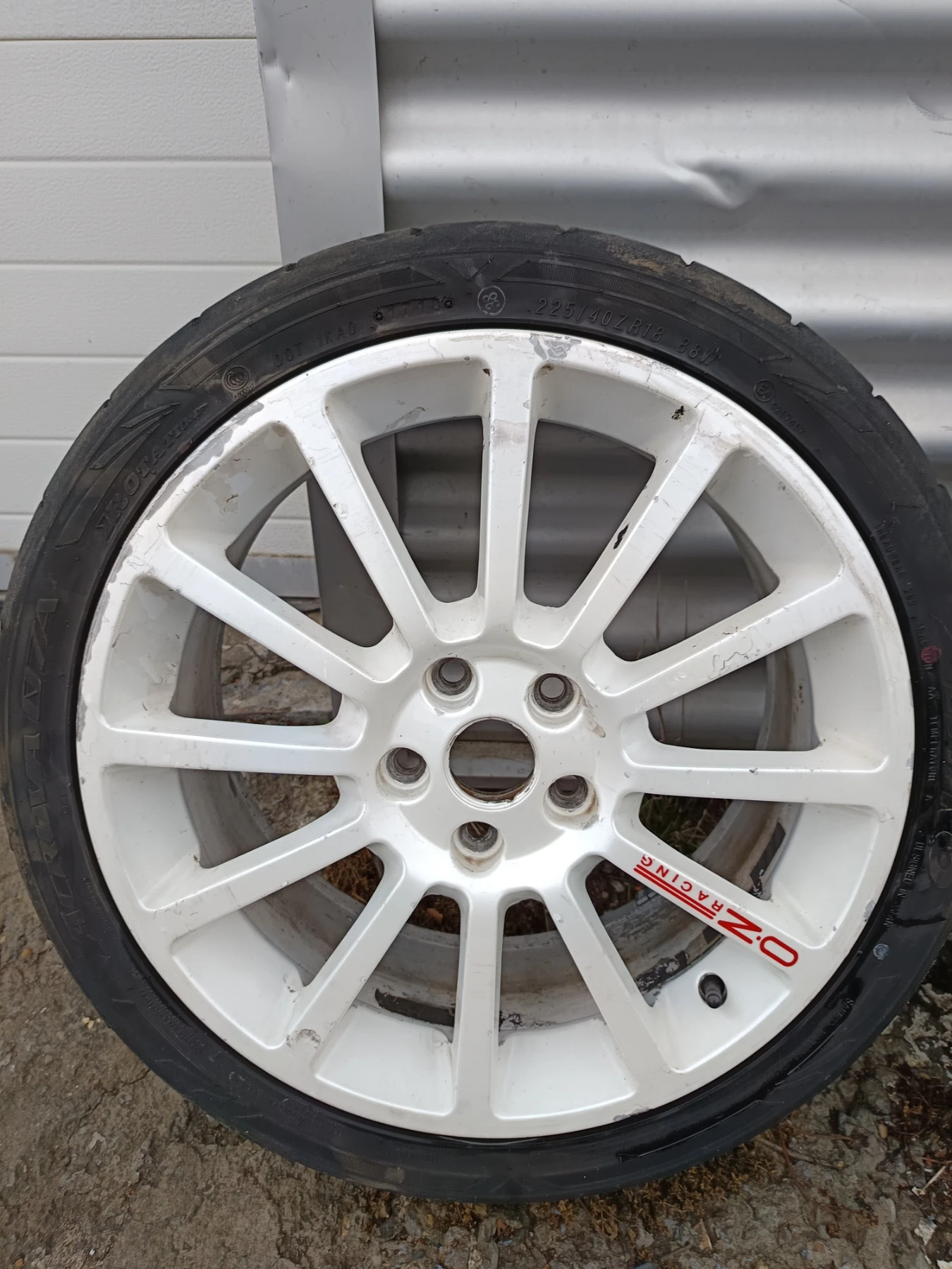    225/40R18  Renault Megane | Mobile.bg   5