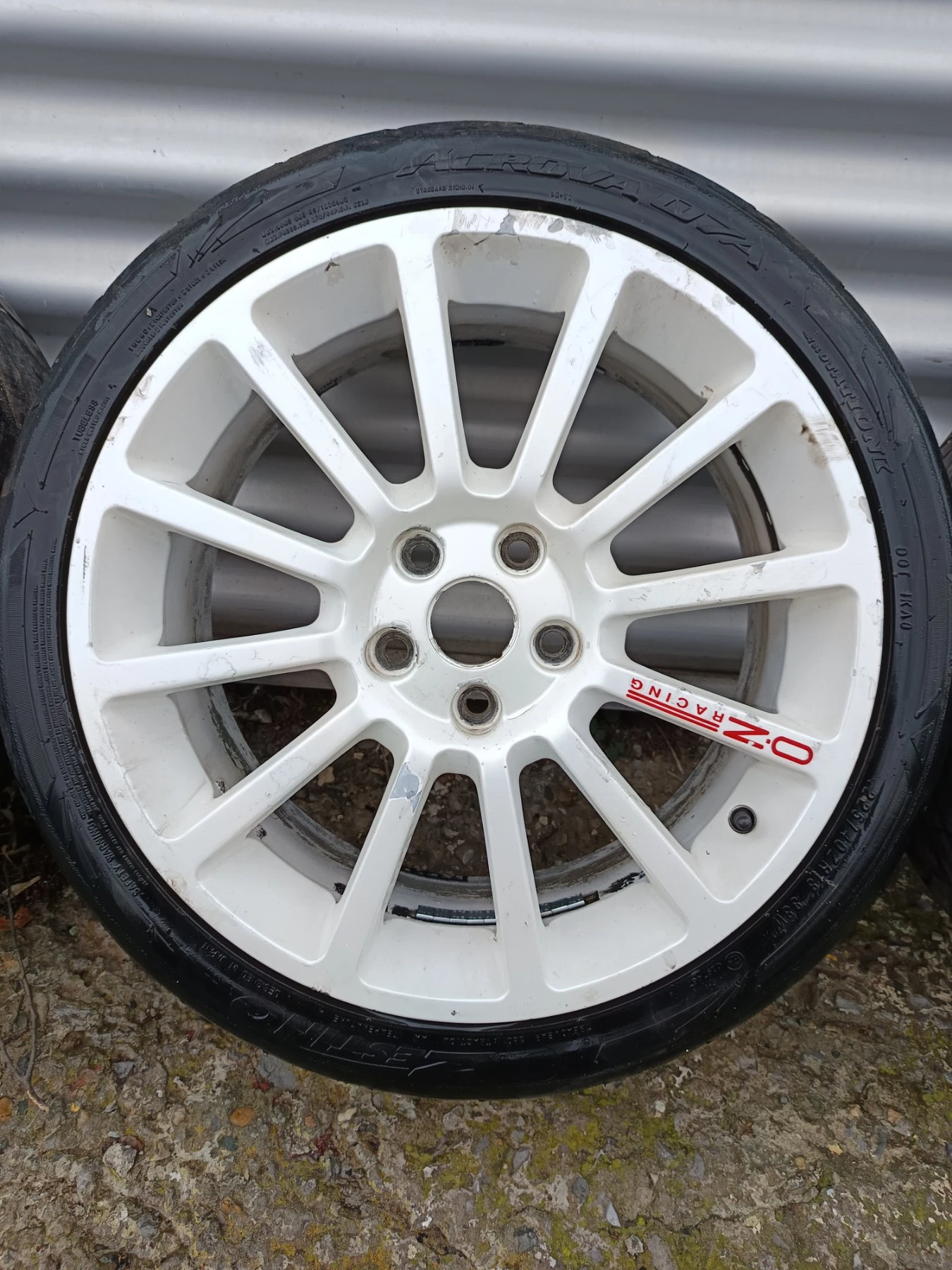    225/40R18  Renault Megane | Mobile.bg   3