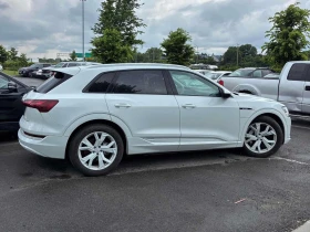 Audi E-Tron * PROGRESSIV * ПАНО * ПОДГРЕВИ * KEYLESS * CARFAX, снимка 3