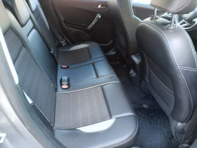 Peugeot 2008 1.6 ALLURE панорама нави - 7150 € / 13984.18 лв. - 40806254 12