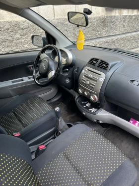 Daihatsu Sirion 1.3 4x4 - 2000 € / 3911.66 лв. - 63027104 8