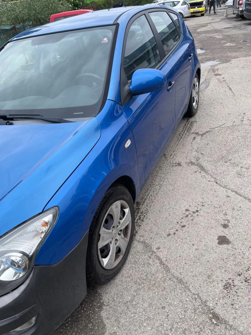 Hyundai I30 1.4, снимка 2 - Автомобили и джипове - 46157947