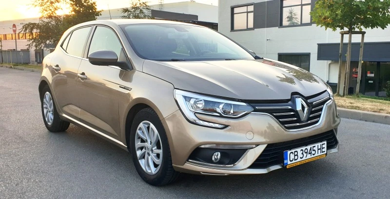 Renault Megane 1.2 Turbo Energy TCe, снимка 4 - Автомобили и джипове - 46586945