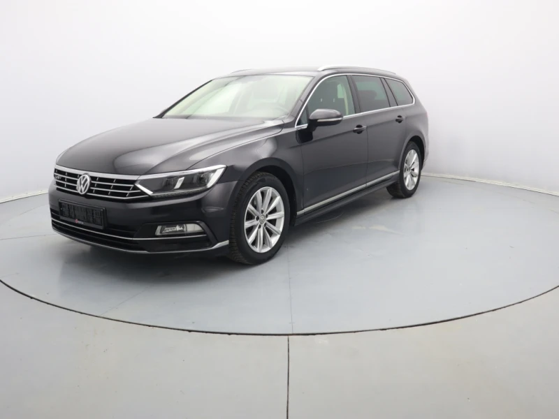 VW Passat, снимка 1 - Автомобили и джипове - 48626648