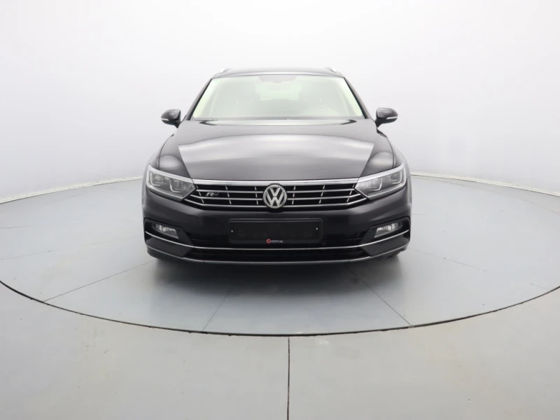 VW Passat, снимка 2 - Автомобили и джипове - 48626648