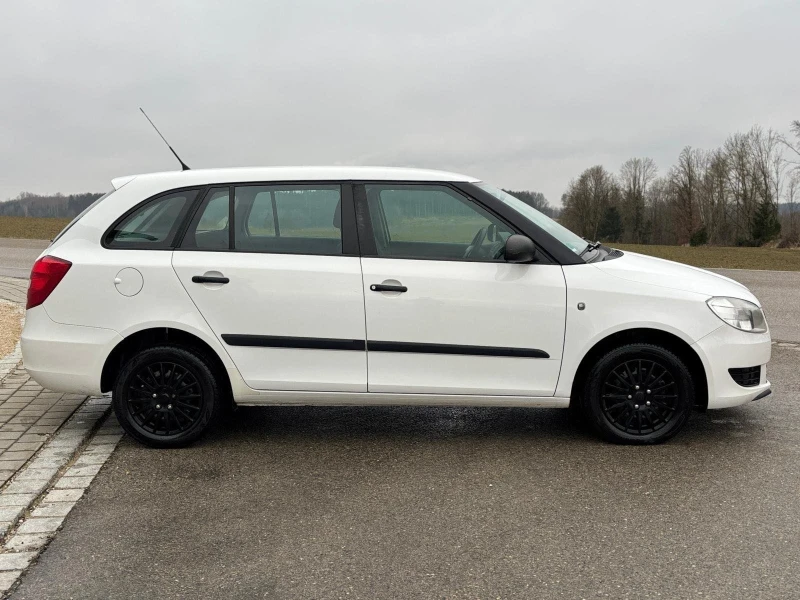 Skoda Fabia 1.6 90ks, снимка 5 - Автомобили и джипове - 49291541