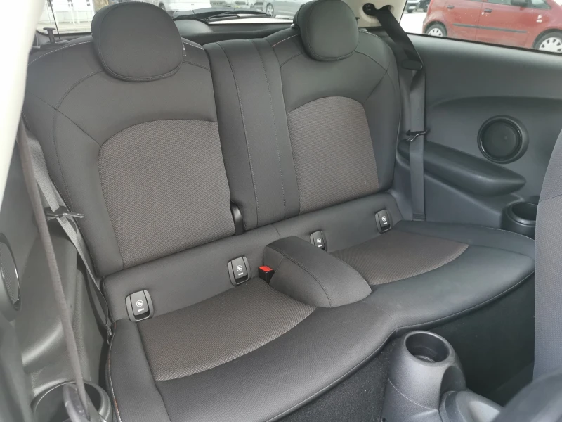 Mini One D 1.5, снимка 16 - Автомобили и джипове - 50749178