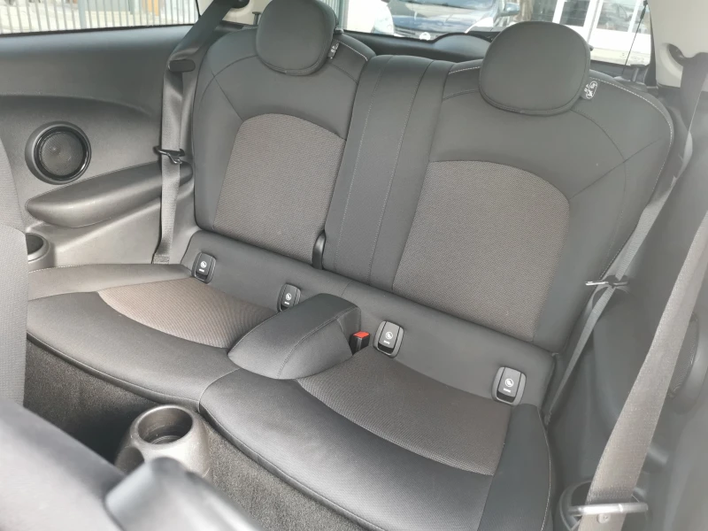 Mini One D 1.5, снимка 15 - Автомобили и джипове - 50749178