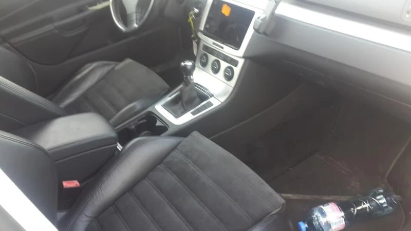 VW Passat 2.0TDI, снимка 8 - Автомобили и джипове - 22882989