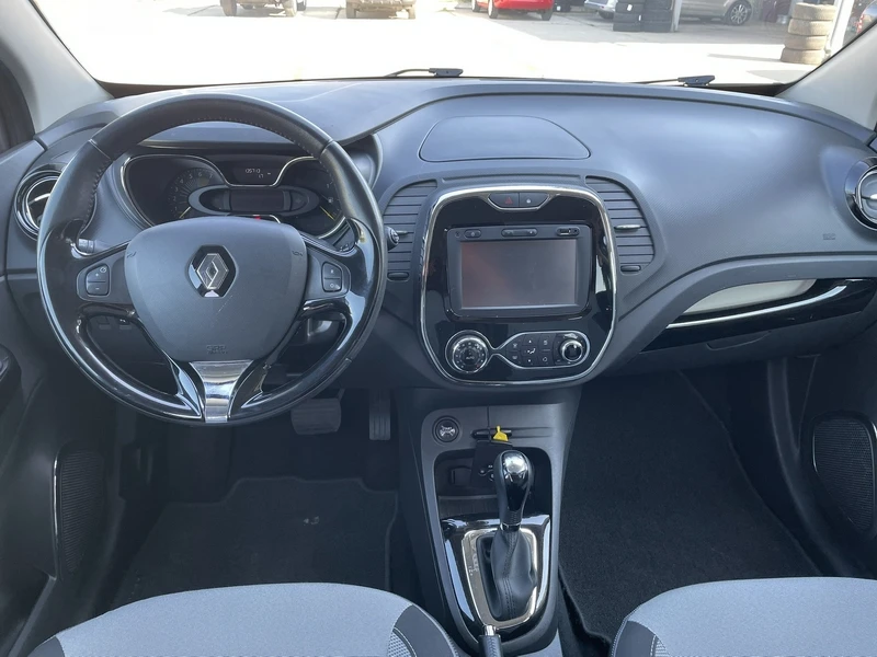 Renault Captur 1.2 120EDC ШВЕЙЦАРИЯ, снимка 5 - Автомобили и джипове - 55688260
