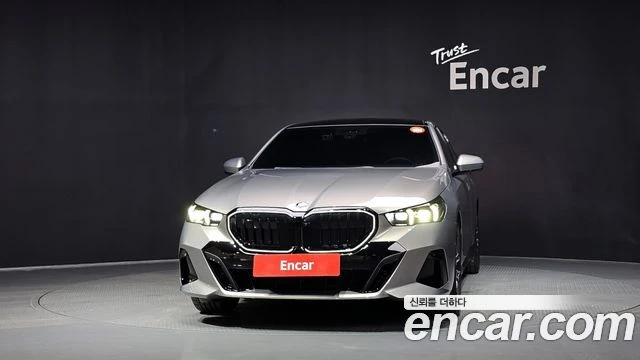 BMW 520, снимка 3 - Автомобили и джипове - 56077739