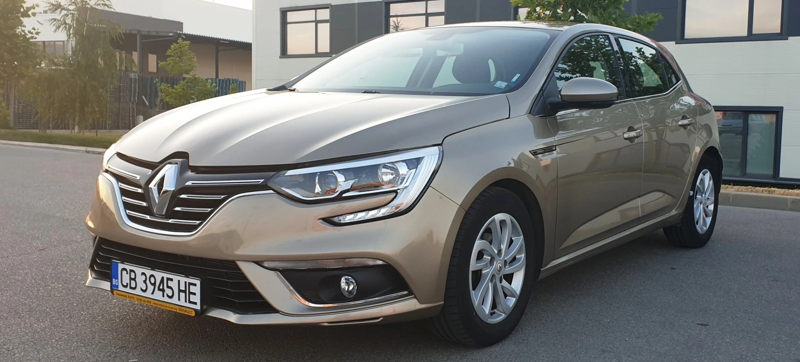 Renault Megane 1.2 Turbo Energy TCe - изображение 2