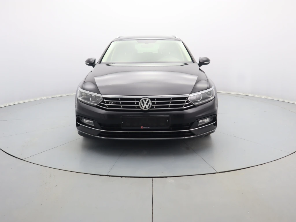 VW Passat  - изображение 2