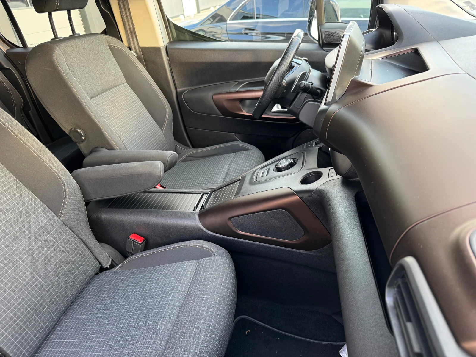 Peugeot Rifter  1.5 BlueHDi GT line EAT8 LONG | Mobile.bg   15