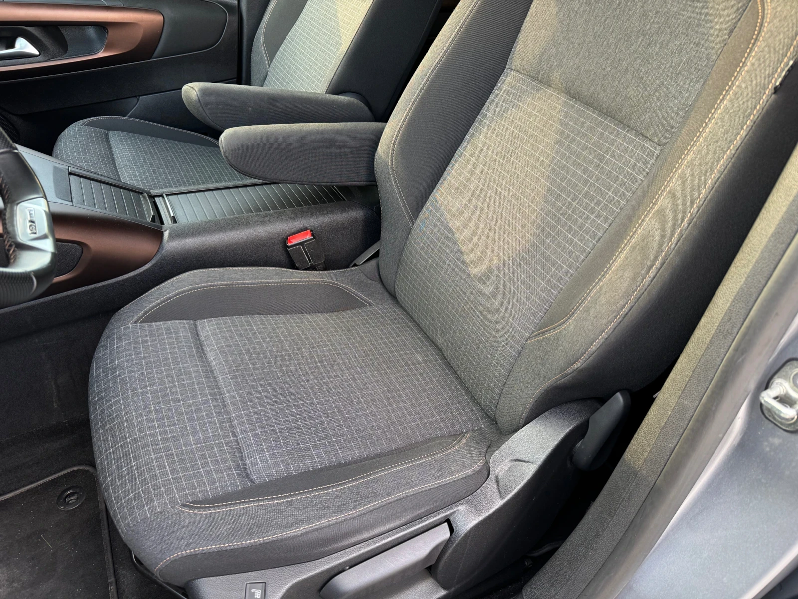 Peugeot Rifter  1.5 BlueHDi GT line EAT8 LONG - изображение 10
