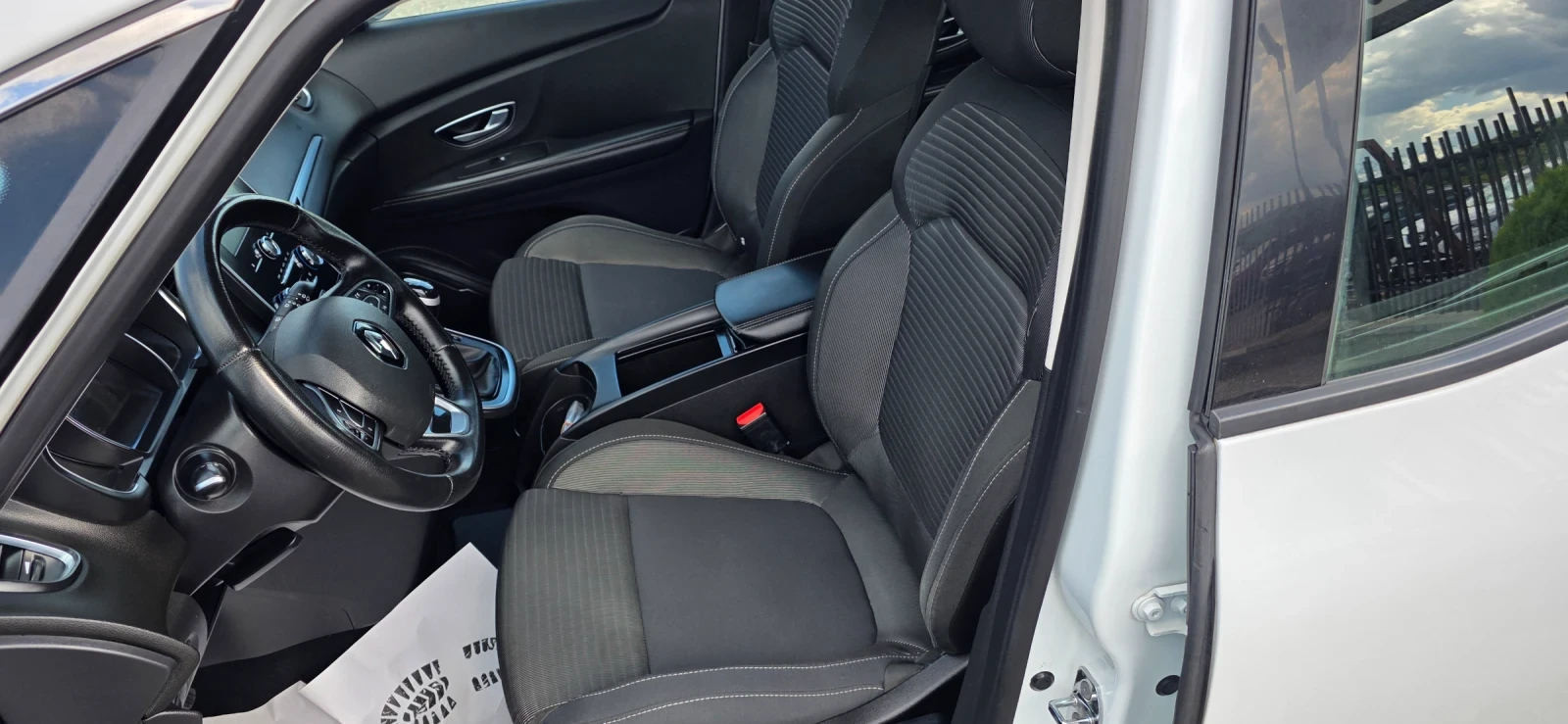 Renault Grand scenic 1.5 Dci-Life-7Местен-110hp - изображение 9