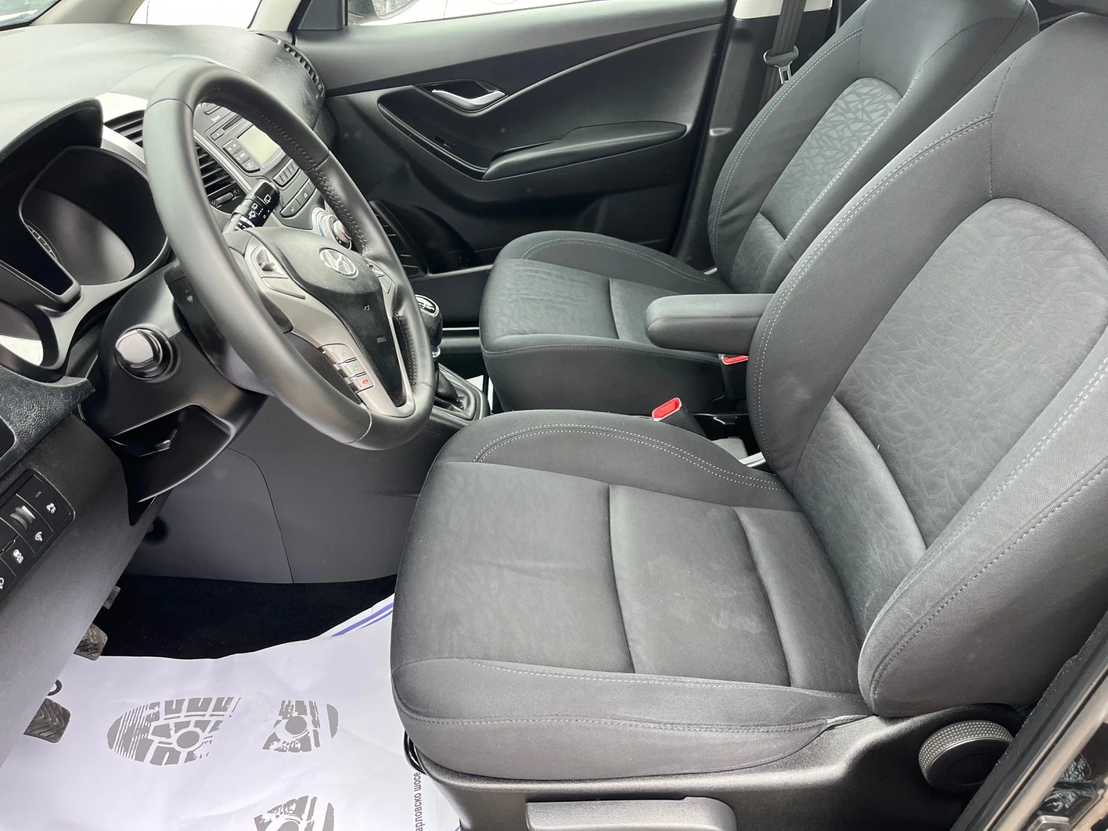 Hyundai Ix20 1.4i 90кс бензин - изображение 9