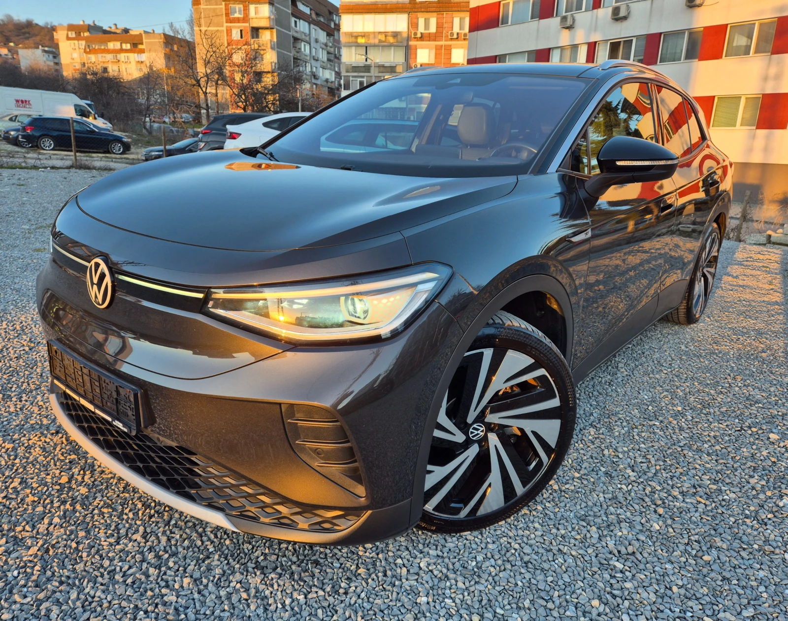 VW ID.4 1ST-MAX-82kWh-HUD-PANORAMA-MEMORI-AMBIENT LIGHT