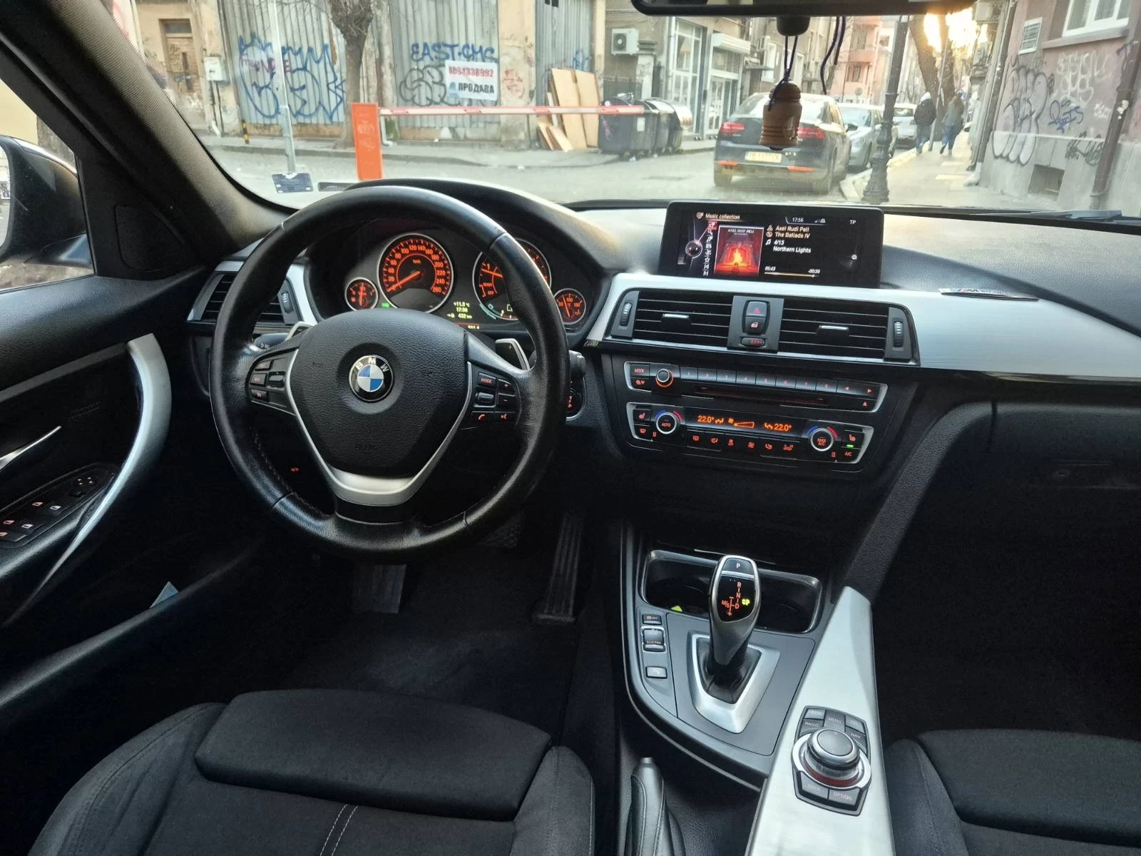 BMW 320 F31, снимка 2 - Автомобили и джипове - 53800372