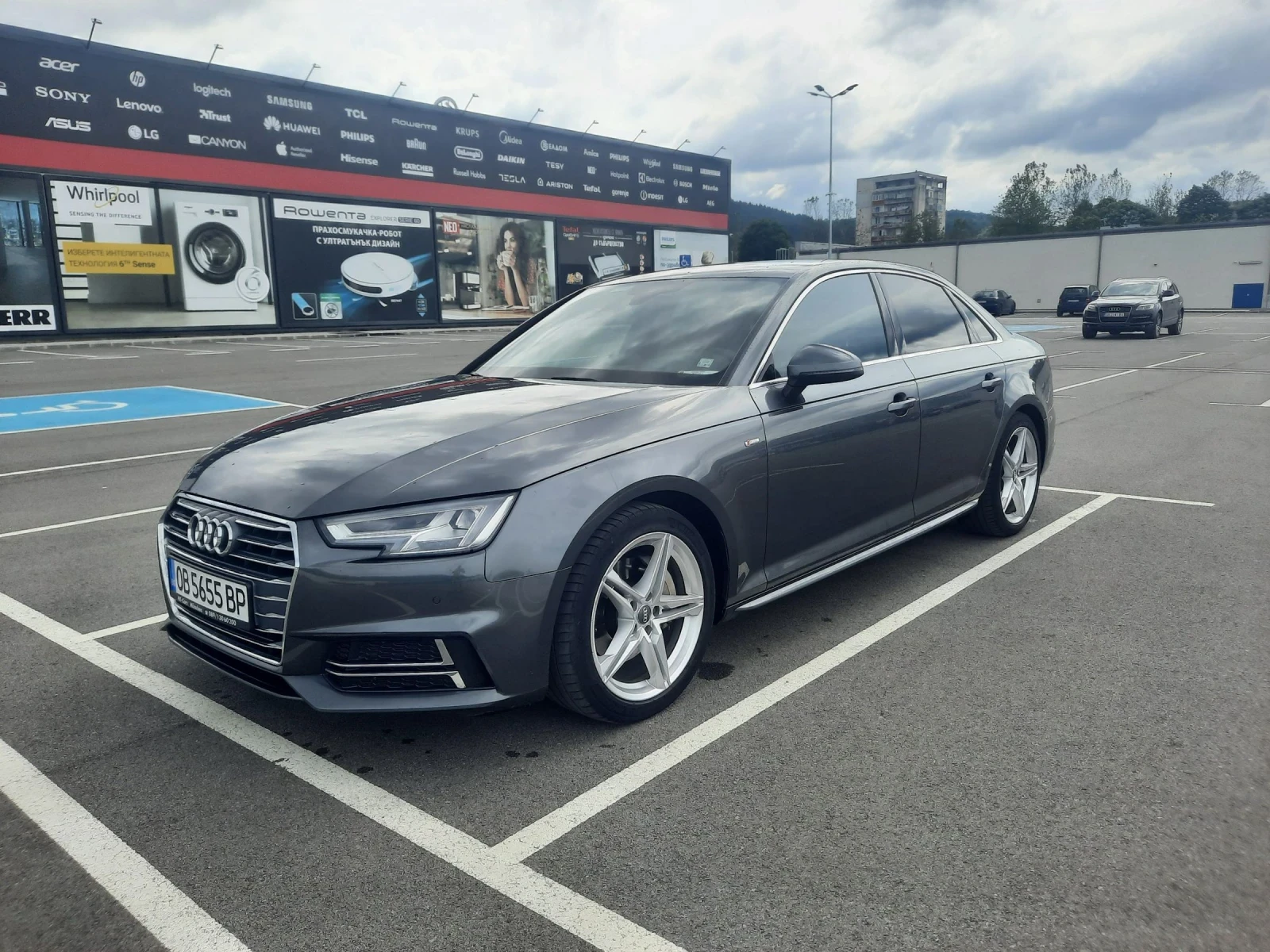 Audi A4 2.0 S-line