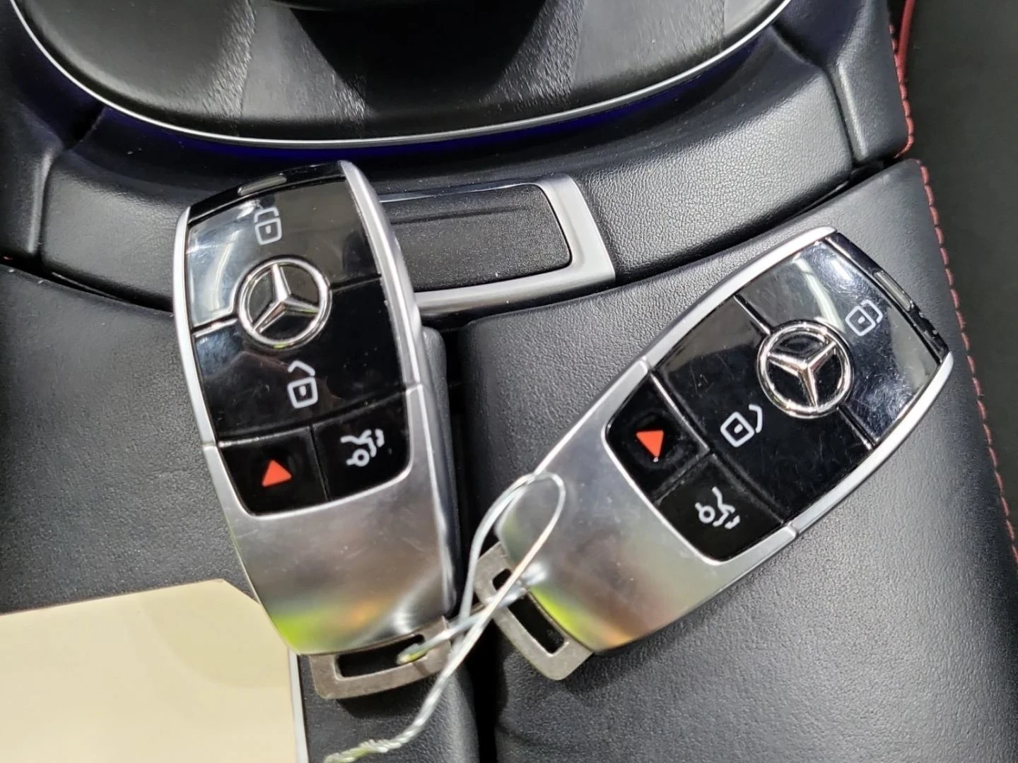 Mercedes-Benz E 53 AMG AMG* Distronic* 360View* Burmester, снимка 13 - Автомобили и джипове - 54073122