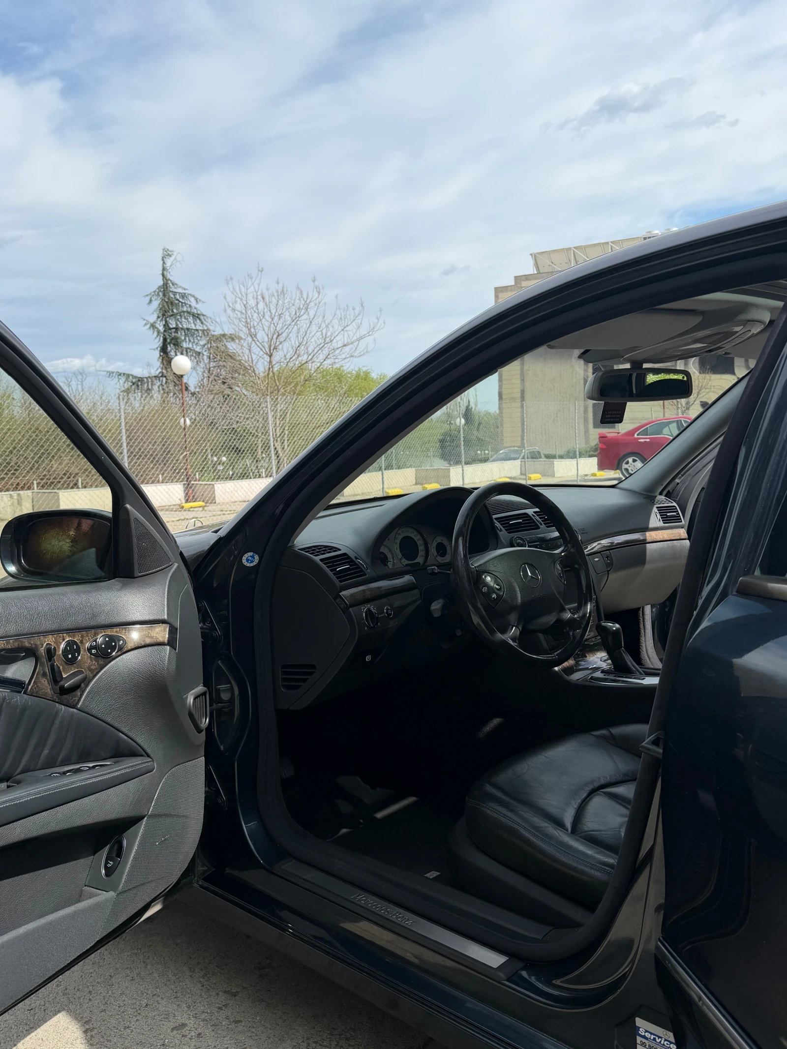 Mercedes-Benz E 270, снимка 5 - Автомобили и джипове - 54125679