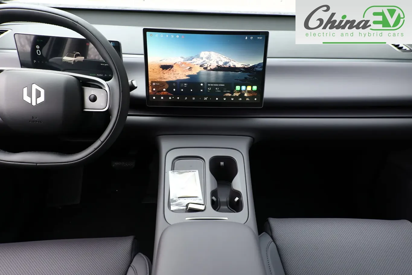 Leapmotor C10 Design REEV RWD, снимка 7 - Автомобили и джипове - 54705288