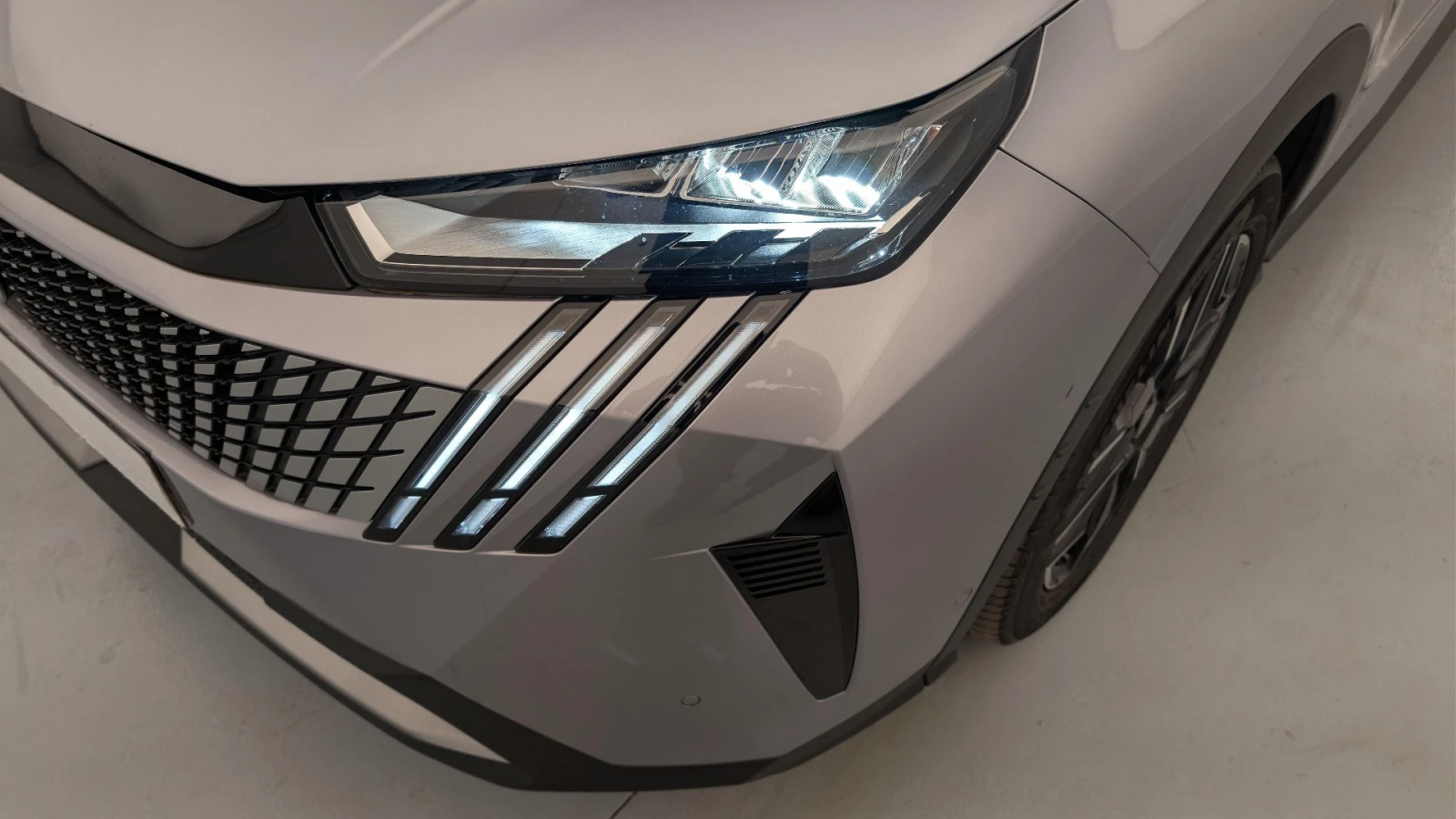 Peugeot 3008 Allure - Hybrid - Полу-кожа - Дистроник - Кийлес, снимка 14 - Автомобили и джипове - 54959715