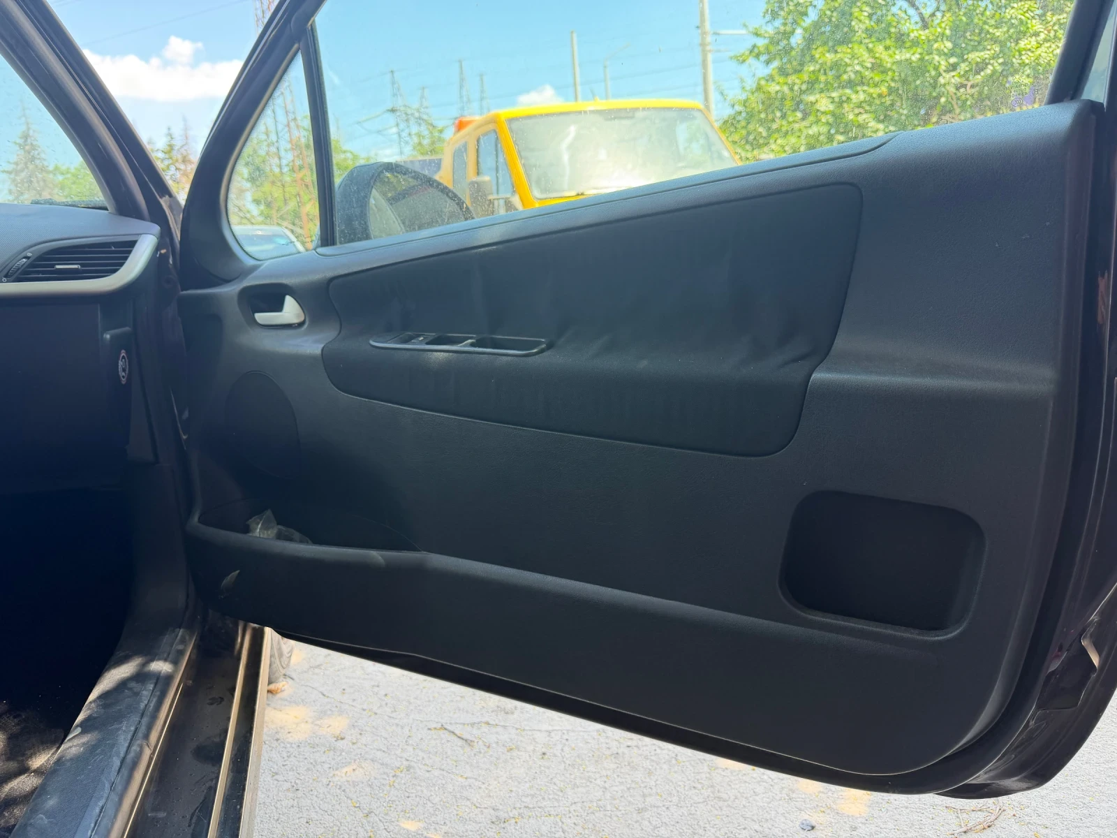 Peugeot 207, снимка 8 - Автомобили и джипове - 54978636