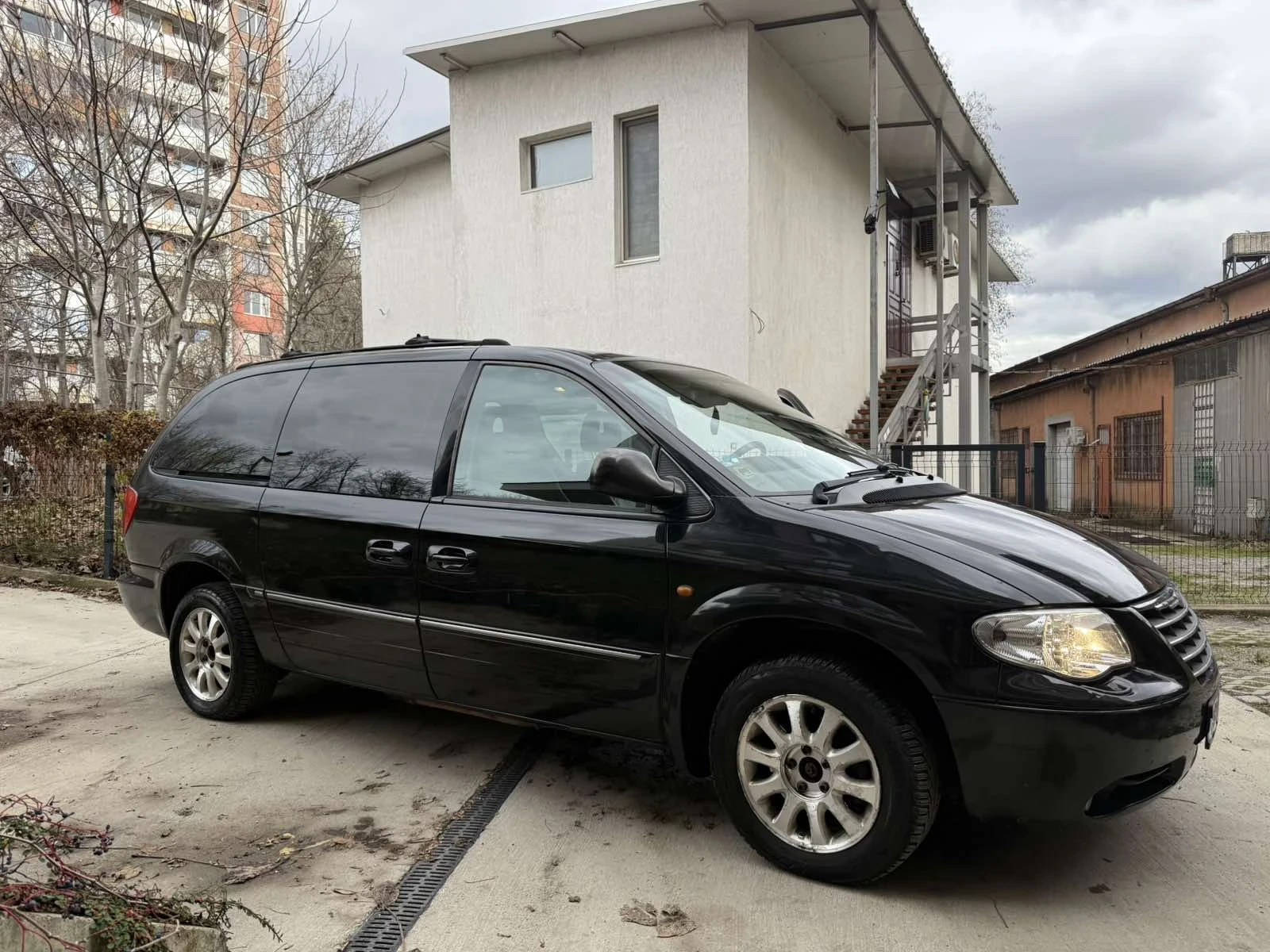 Chrysler Gr.voyager Limited, Stow'n Go, снимка 2 - Автомобили и джипове - 55000443