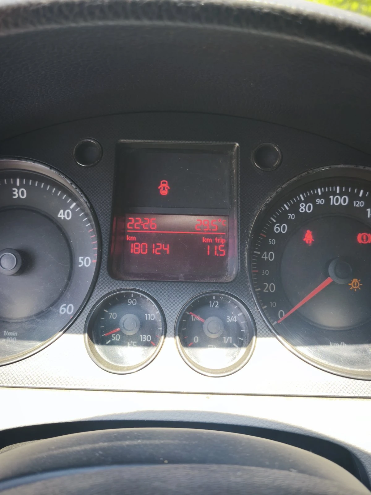 VW Passat, снимка 4 - Автомобили и джипове - 55339532