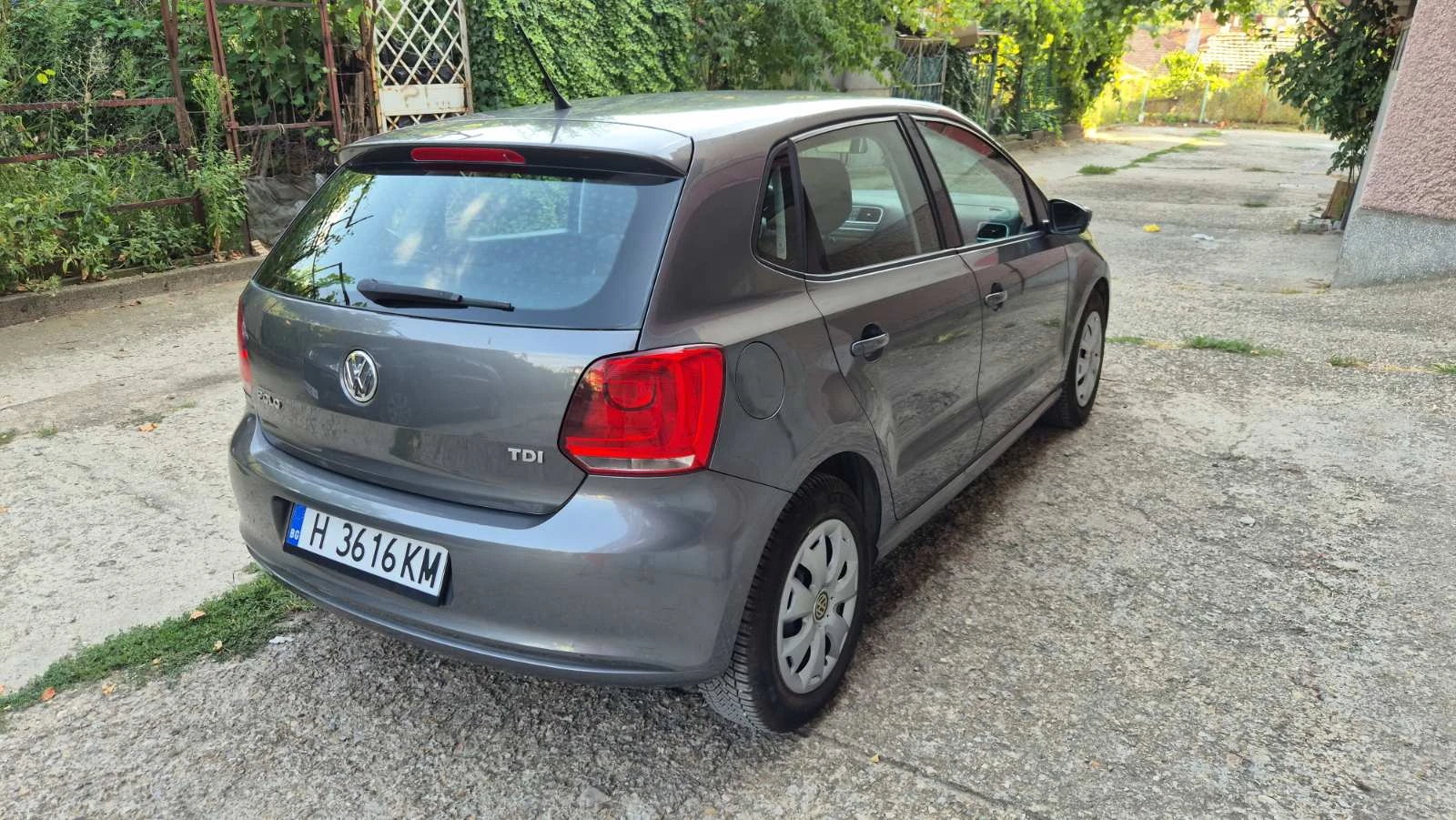 VW Polo 1.6TDI, снимка 6 - Автомобили и джипове - 55735091