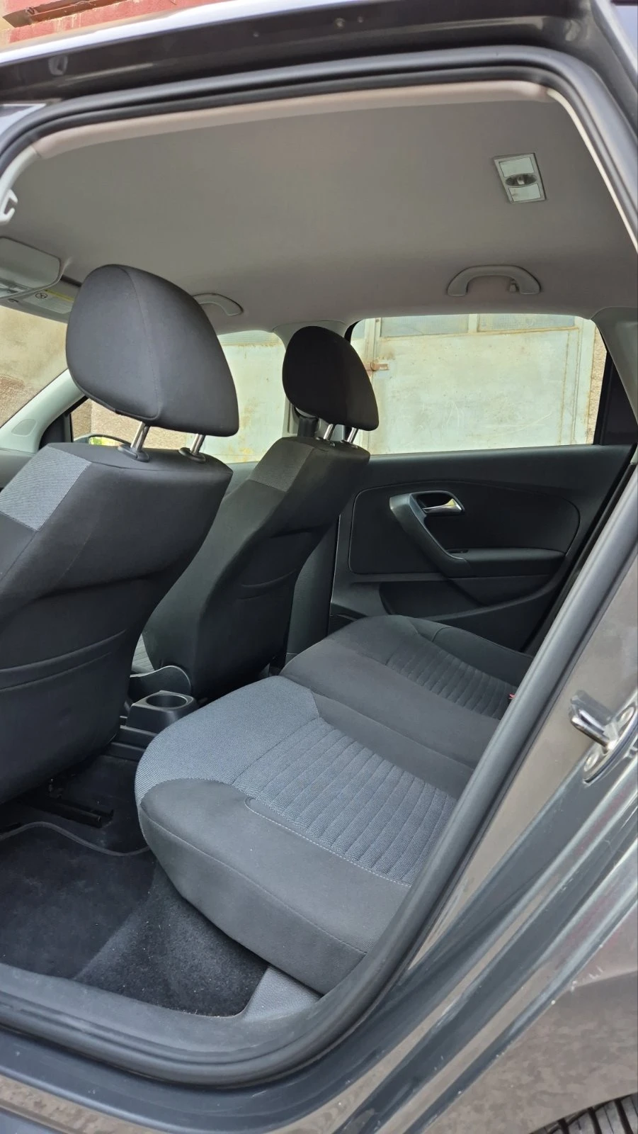 VW Polo 1.6TDI, снимка 8 - Автомобили и джипове - 55735091