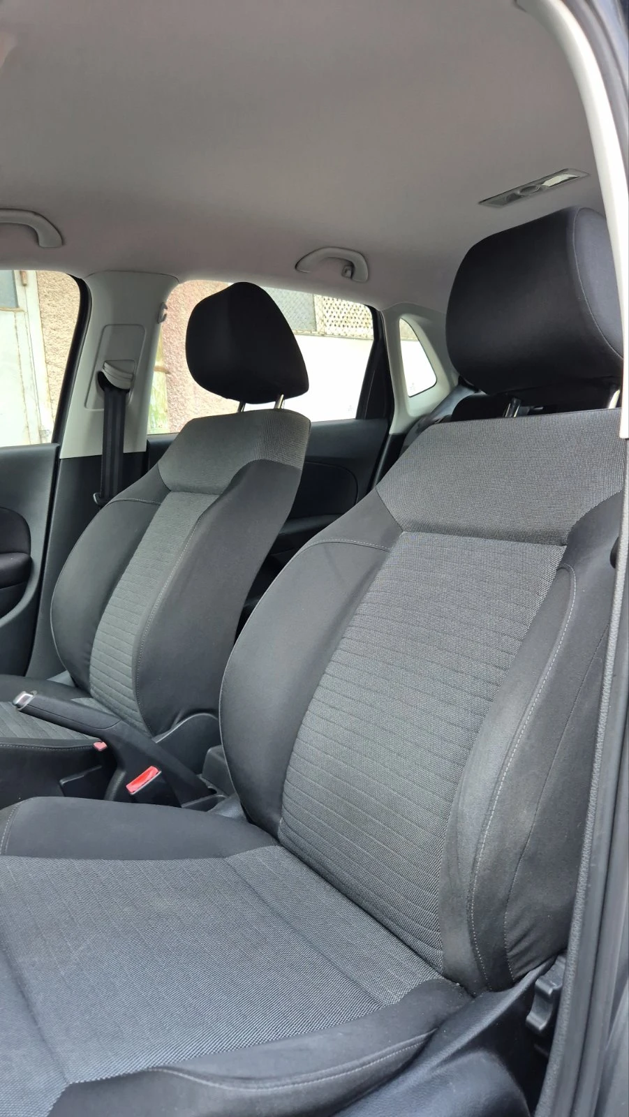 VW Polo 1.6TDI, снимка 9 - Автомобили и джипове - 55735091
