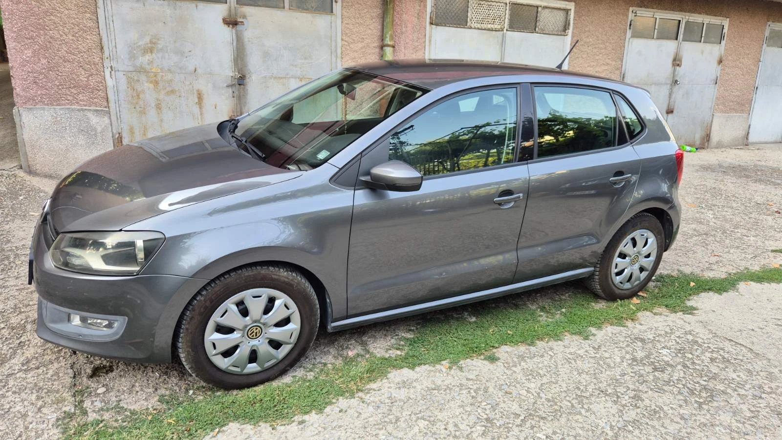 VW Polo 1.6TDI, снимка 3 - Автомобили и джипове - 55735091