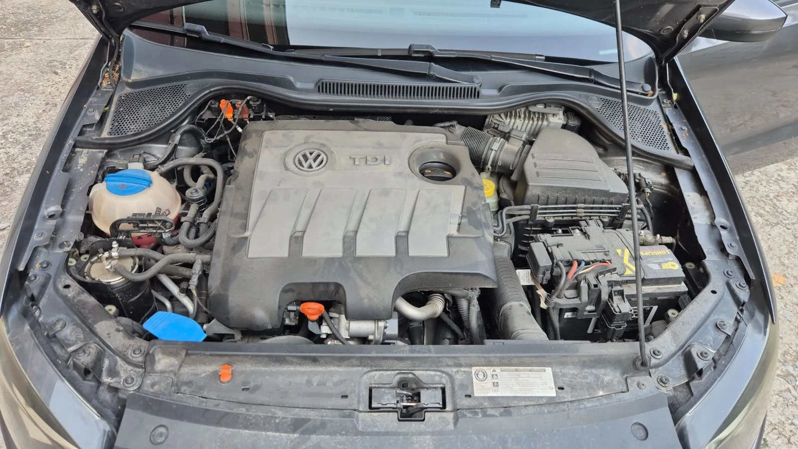 VW Polo 1.6TDI, снимка 13 - Автомобили и джипове - 55735091