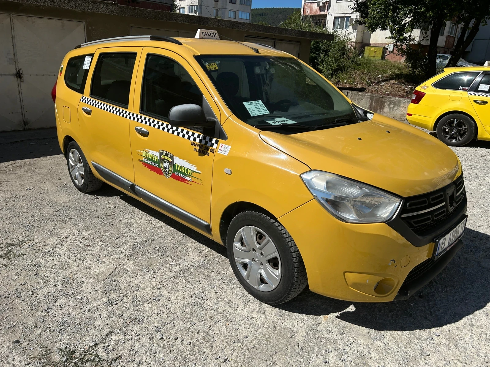 Dacia Lodgy 1.6i LPG, снимка 5 - Автомобили и джипове - 56020674