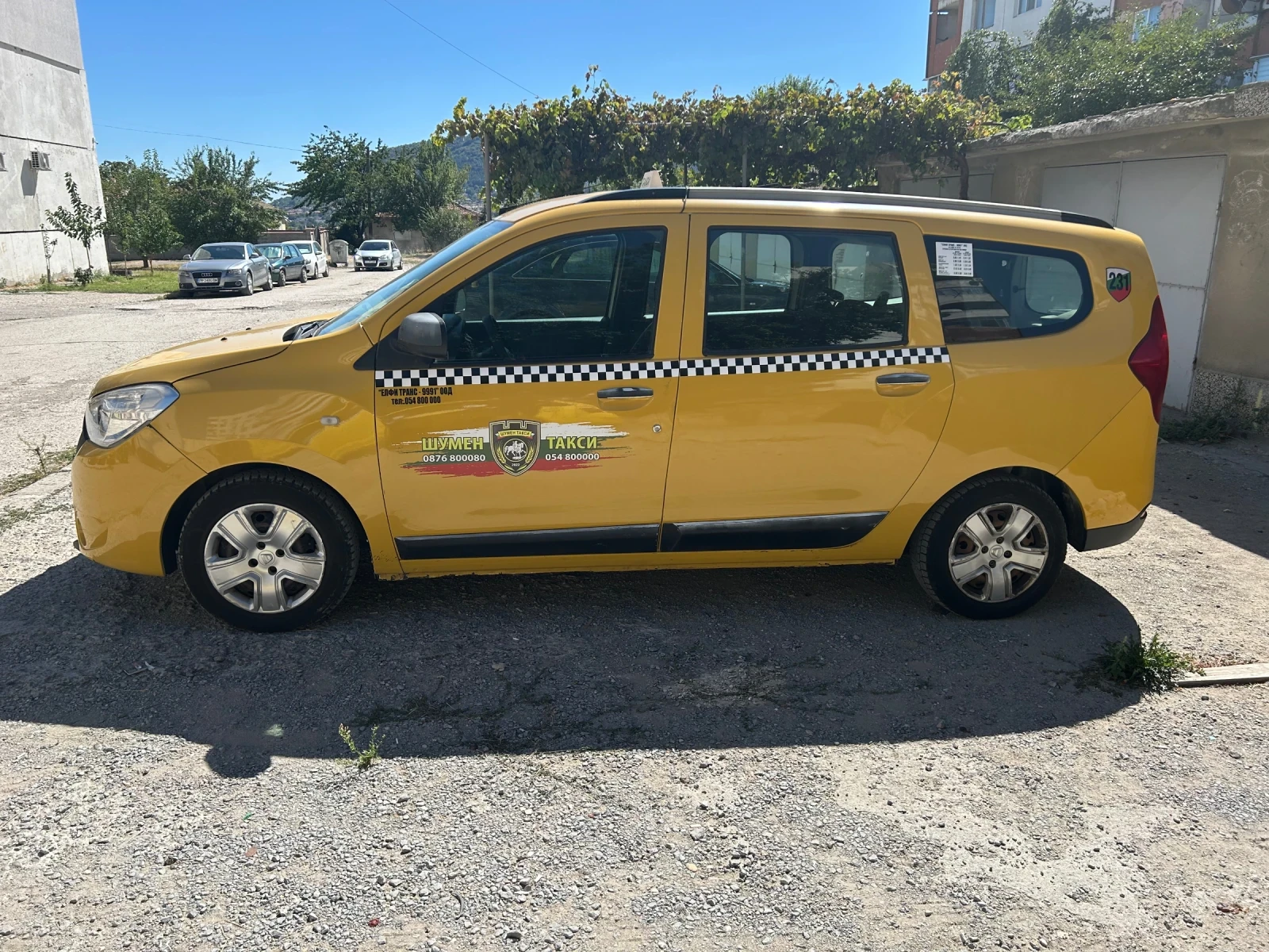 Dacia Lodgy 1.6i LPG, снимка 2 - Автомобили и джипове - 56020674