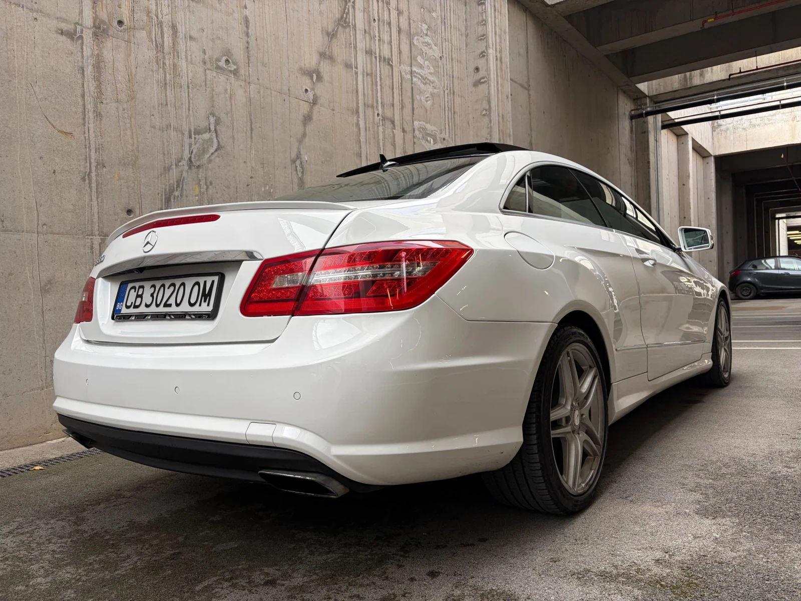 Mercedes-Benz E 500 AMG* DESIGNO* LINE ASS* PANO* �������* HARMAN KARD | Mobile.bg � ����������� 10