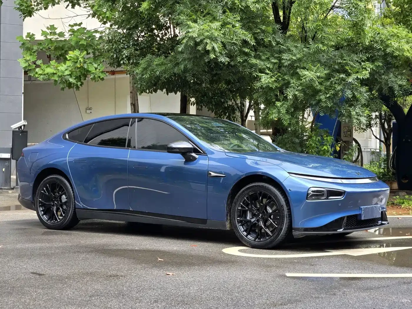 Xpeng P7 i 702 Max Wing Edition | 360 КАМЕРА | ПАНОРАМА | , снимка 6 - Автомобили и джипове - 56633445
