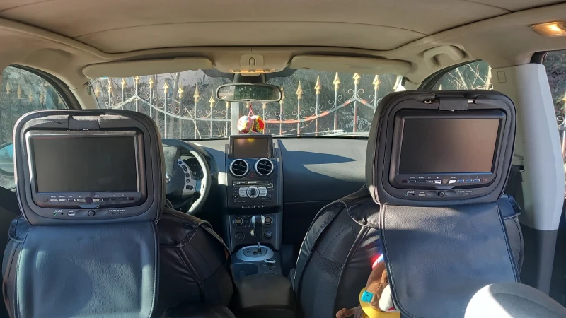 Nissan Qashqai 2.0 DCI, снимка 6 - Автомобили и джипове - 48625245