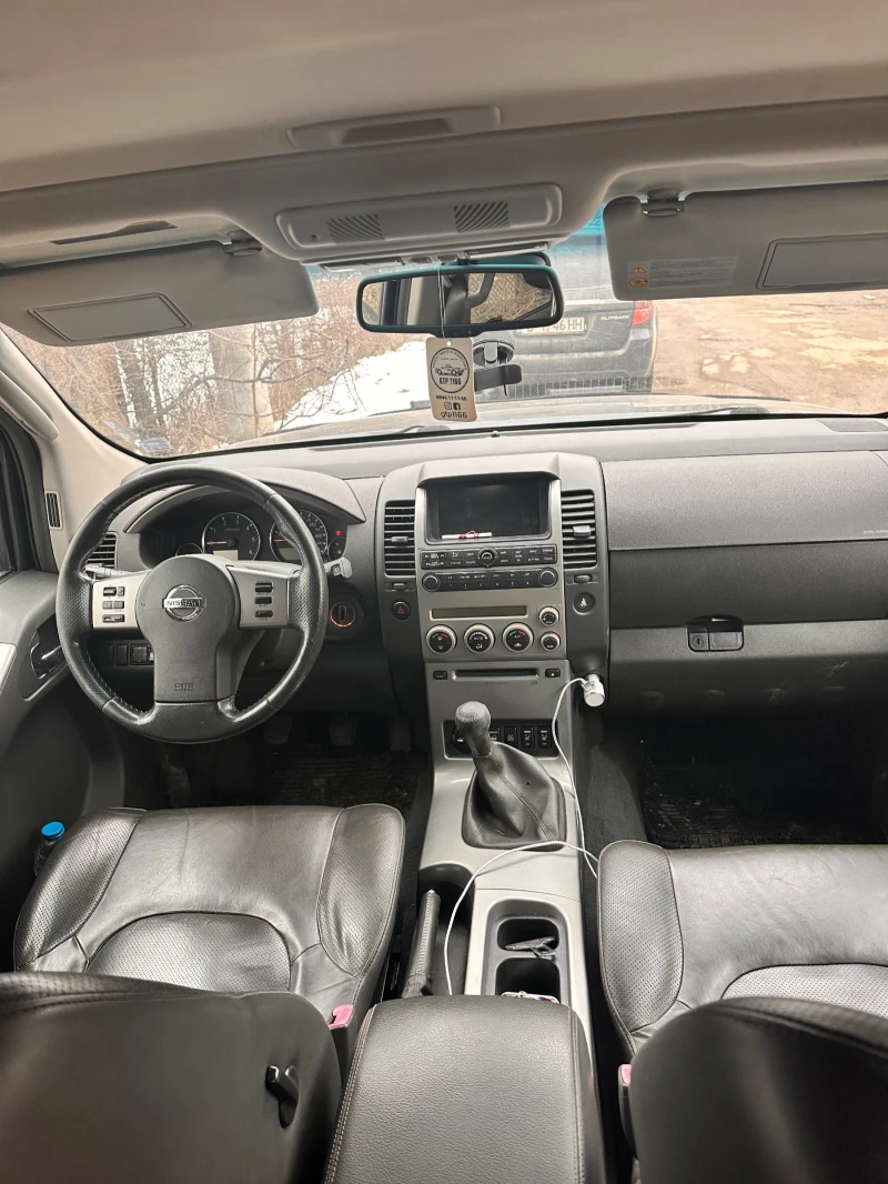 Nissan Pathfinder, снимка 5 - Автомобили и джипове - 48732183