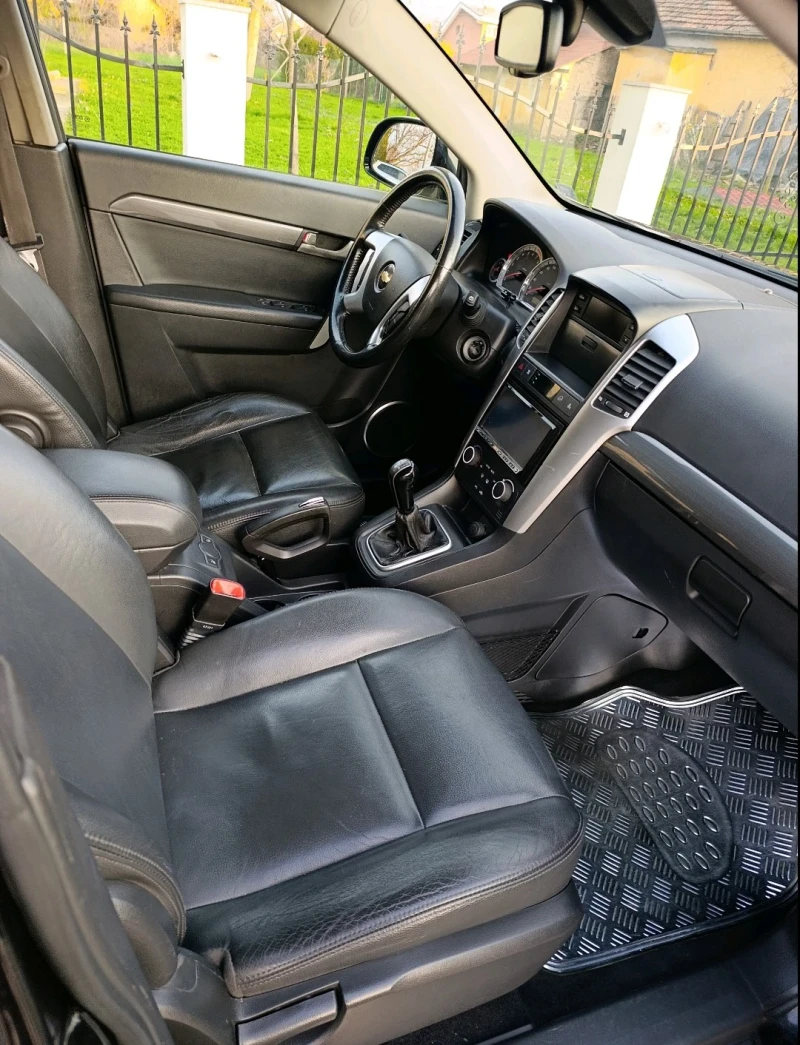 Chevrolet Captiva, снимка 9 - Автомобили и джипове - 52713394