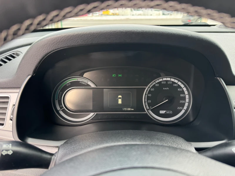 Kia Niro 1.6Hybrid Drive , снимка 10 - Автомобили и джипове - 53089174