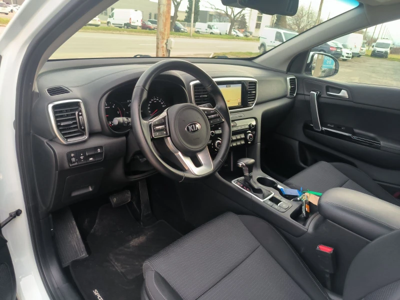 Kia Sportage 1.6d-Navi-Kamera-Keyless-Automat-Euro-6D, снимка 13 - Автомобили и джипове - 53286324