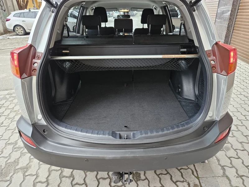 Toyota Rav4 2.0 VALVEMATIC 4X4 151PS STYLE MANUAL SPEED 8 ГУМИ, снимка 10 - Автомобили и джипове - 53335115