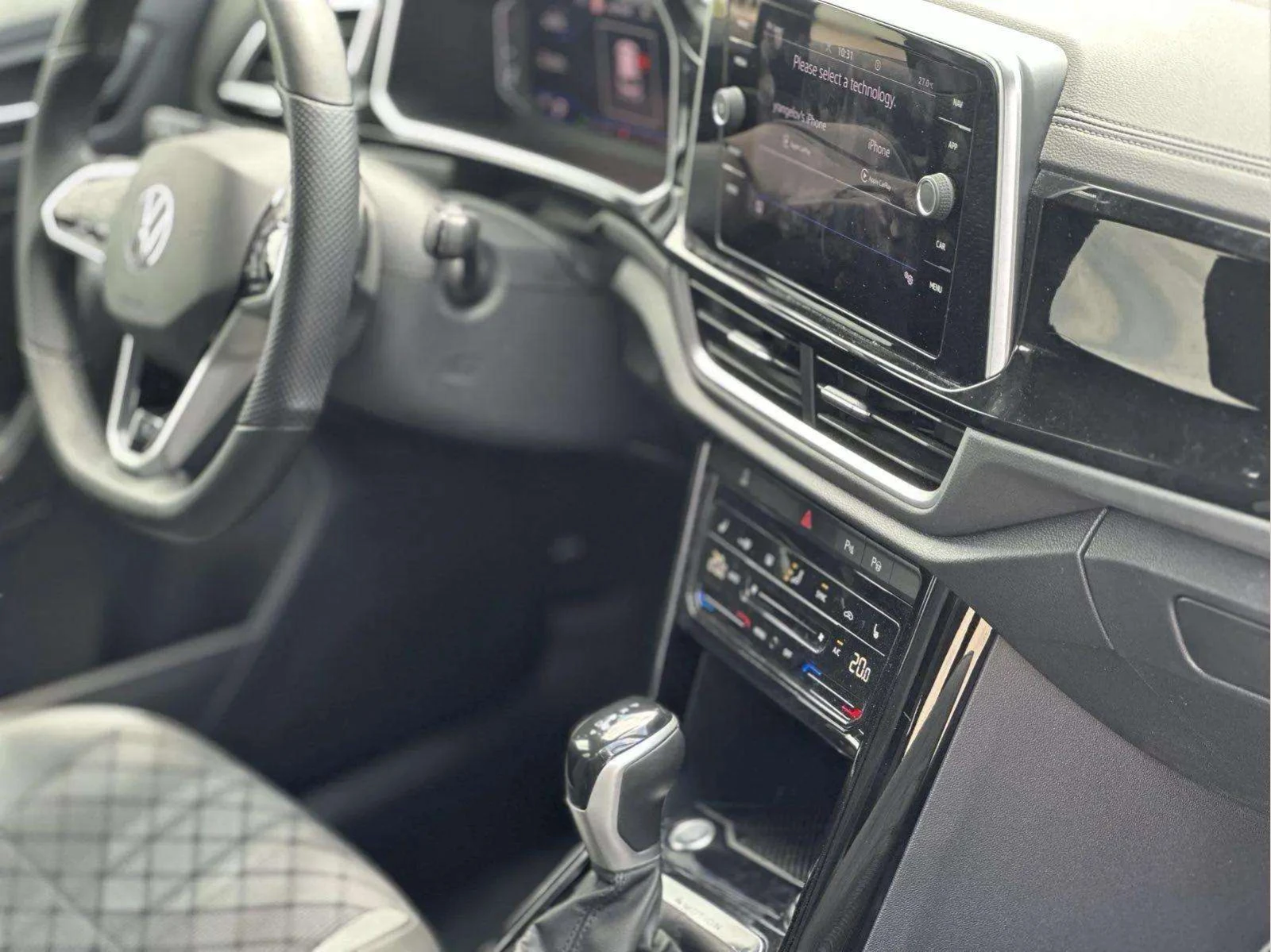 VW T-Roc R-line 2.0TSI 190hp 4MOTION - изображение 9