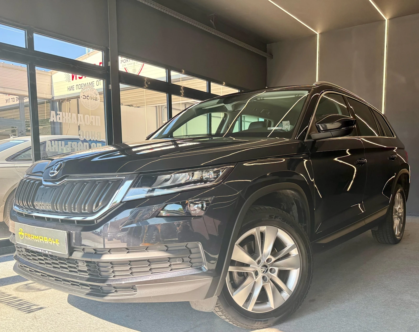 Skoda Kodiaq 4x4* Подгрев* Памет* Лизинг* CarPlay* Теглич* Keyl - изображение 3